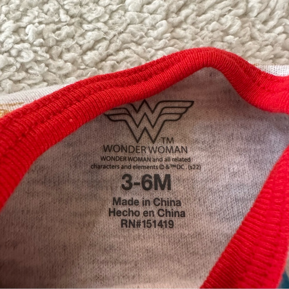 Wonder Woman Infant Set - Picture 9 of 11